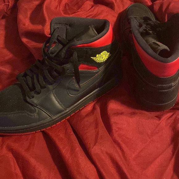 Jordan 1 Mid “Last Shot”‼️ - Picture 3 of 4
